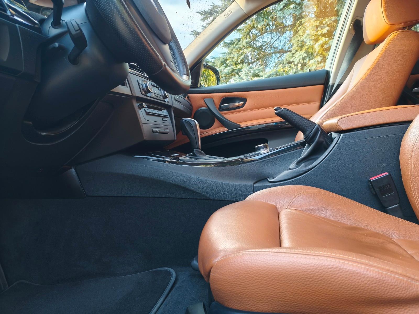 BMW 325 2010 — photo 10
