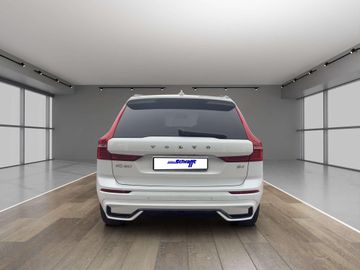 Volvo XC60 Plus Dark 2WD