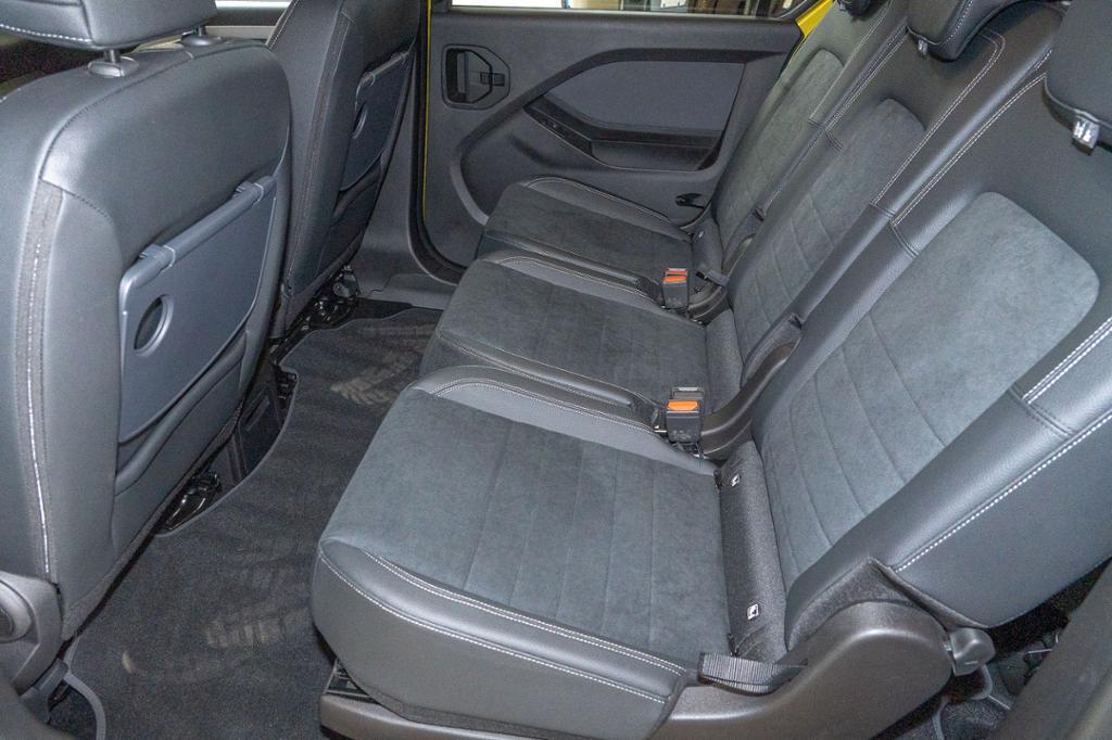 Mercedes-Benz T 180 *Edition Lang LED Nav AHK 7-Sitz