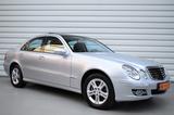 Mercedes-Benz E 280 Avantgarde+Pano+Bi-Xenon+Navi+Nur 42.000KM - Mercedes-Benz E 280 mit Benzin-Antrieb