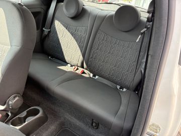 Fahrzeugabbildung Fiat 500 Lim Mild Hybrid Navi DAB Klimaaut. Temp uvm.