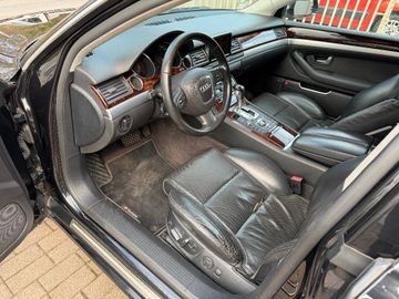 Audi A8 - 12