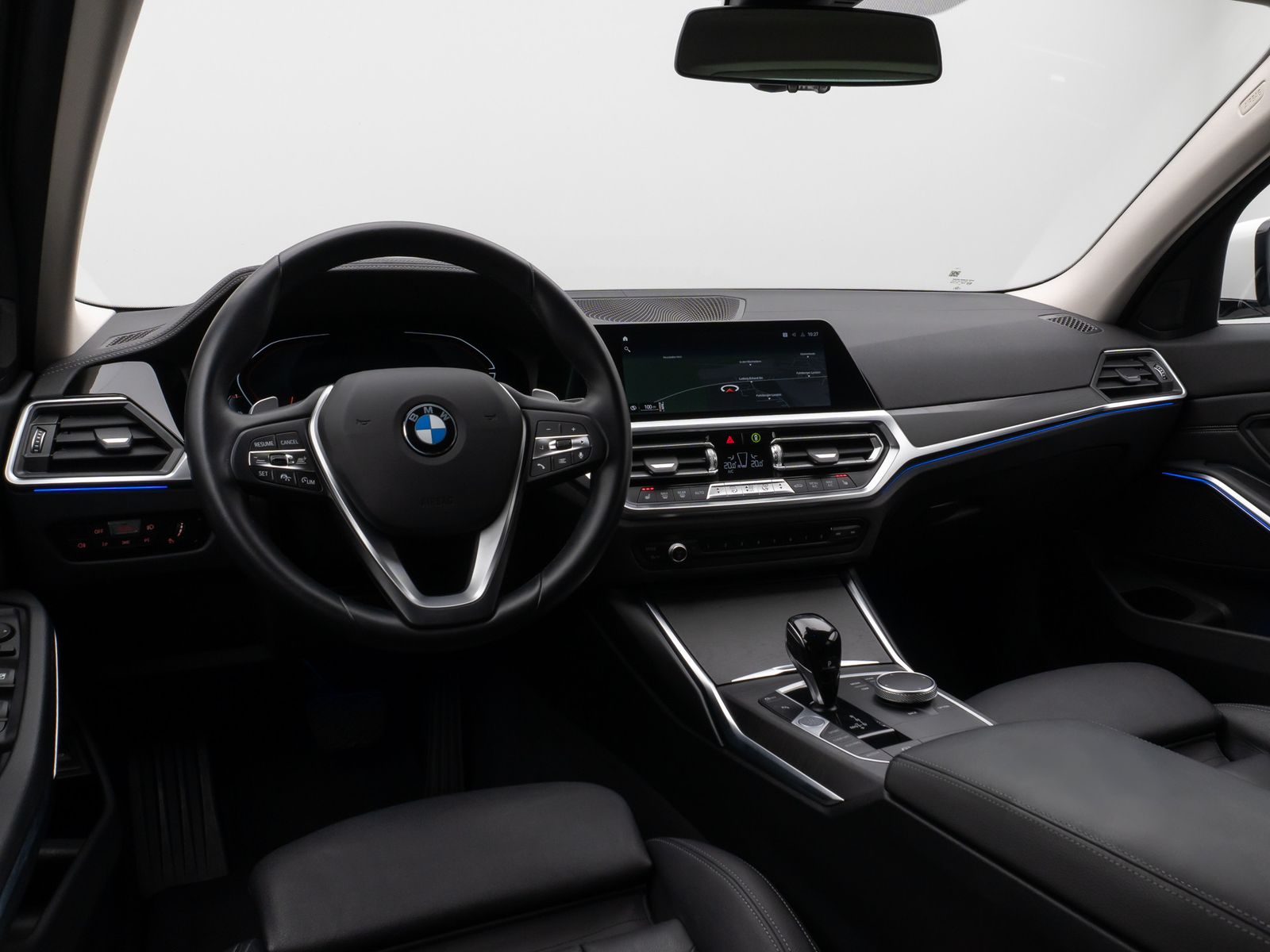 Fahrzeugabbildung BMW 320d  Luxury Line Kamera DAB HiFi Stop&Go Sport