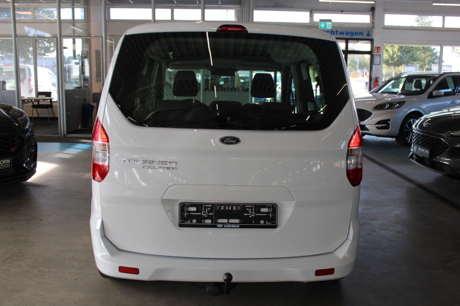 Fahrzeugabbildung Ford Tourneo Courier 1.5 TDCi Trend AHK KLIMA WinterP