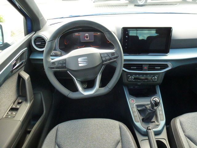Fahrzeugabbildung SEAT Arona Xperience 1.0 TSI + NAVI + LED + SHZ