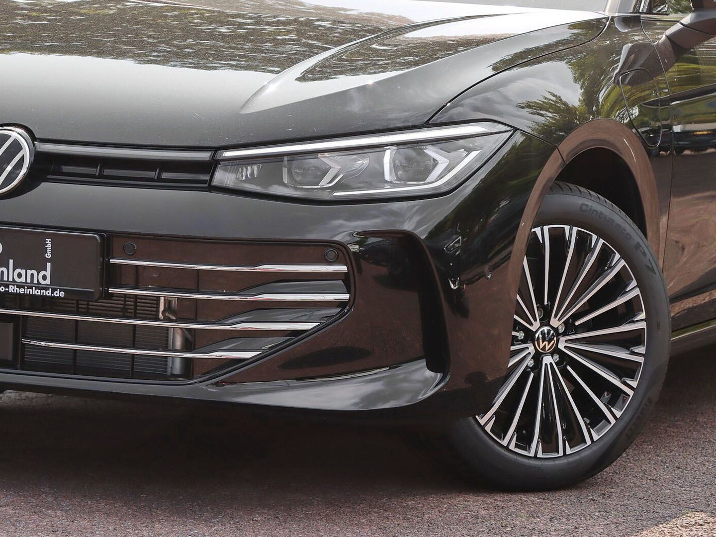 Volkswagen Passat Elegance 1.5 eHybrid OPF DSG AHK PANO MAT foto 3