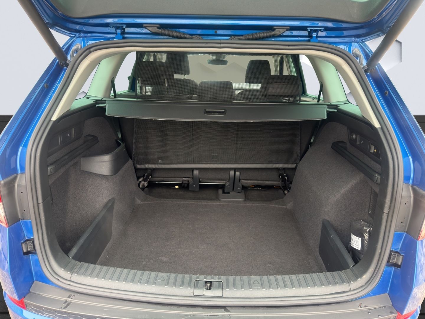 Kodiaq Ambition 4x4 2.0TFSI AHZV LED ACC Rückfah