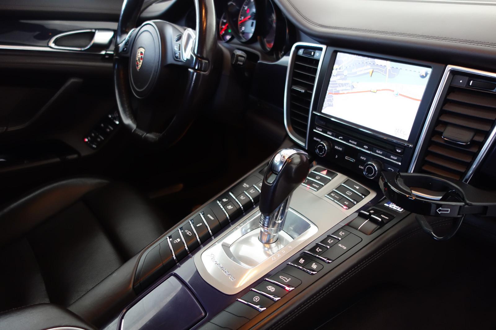Porsche Panamera 4S 4.8 V8 400ch PDK Pack GTS Design 22" BOSE Toit ouvrant Échappement sport Caméra PASM