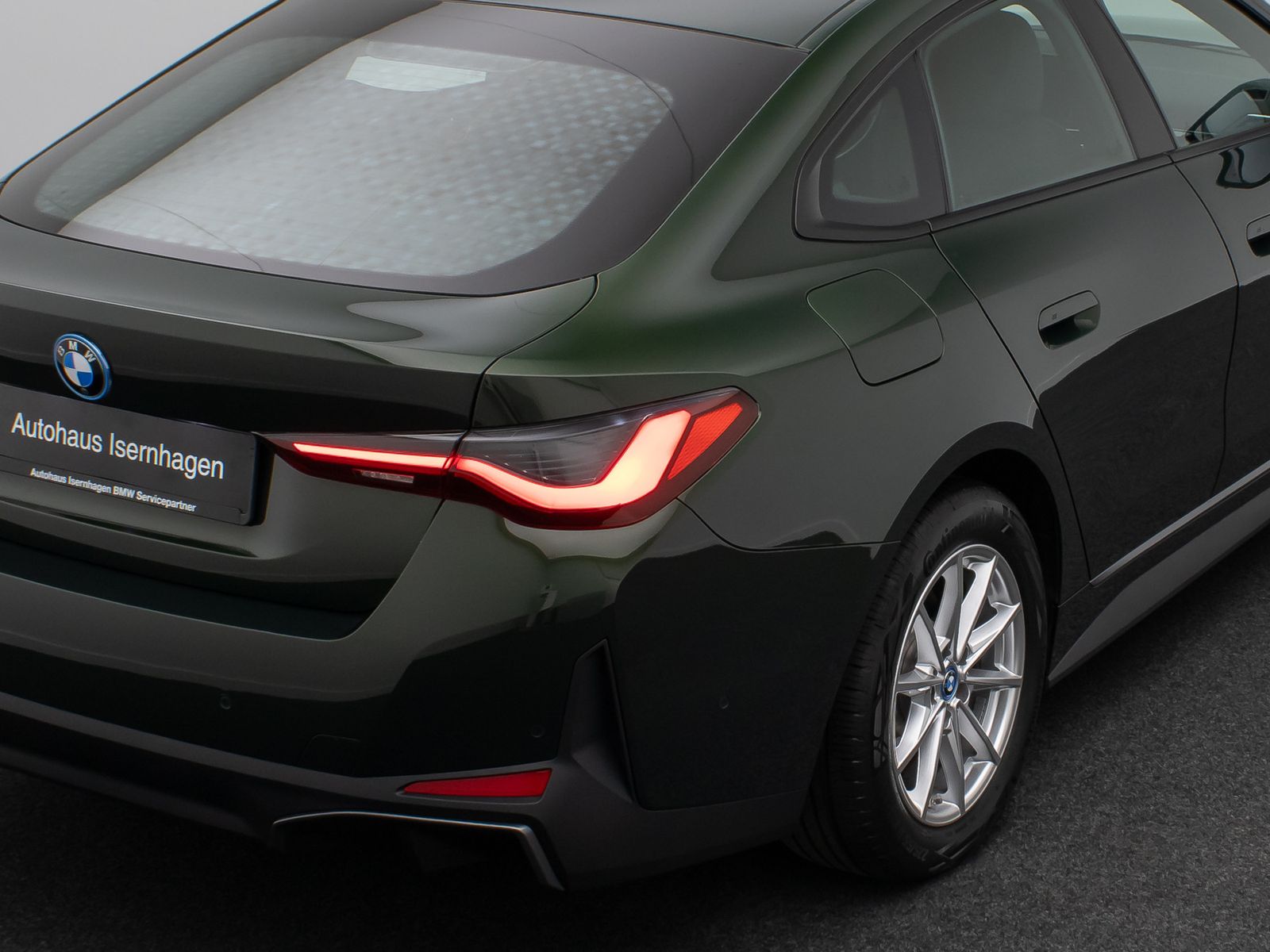 Fahrzeugabbildung BMW i4 eD40 Gran Coup&egrave; Kamera HUD DAB HiFi Komfort