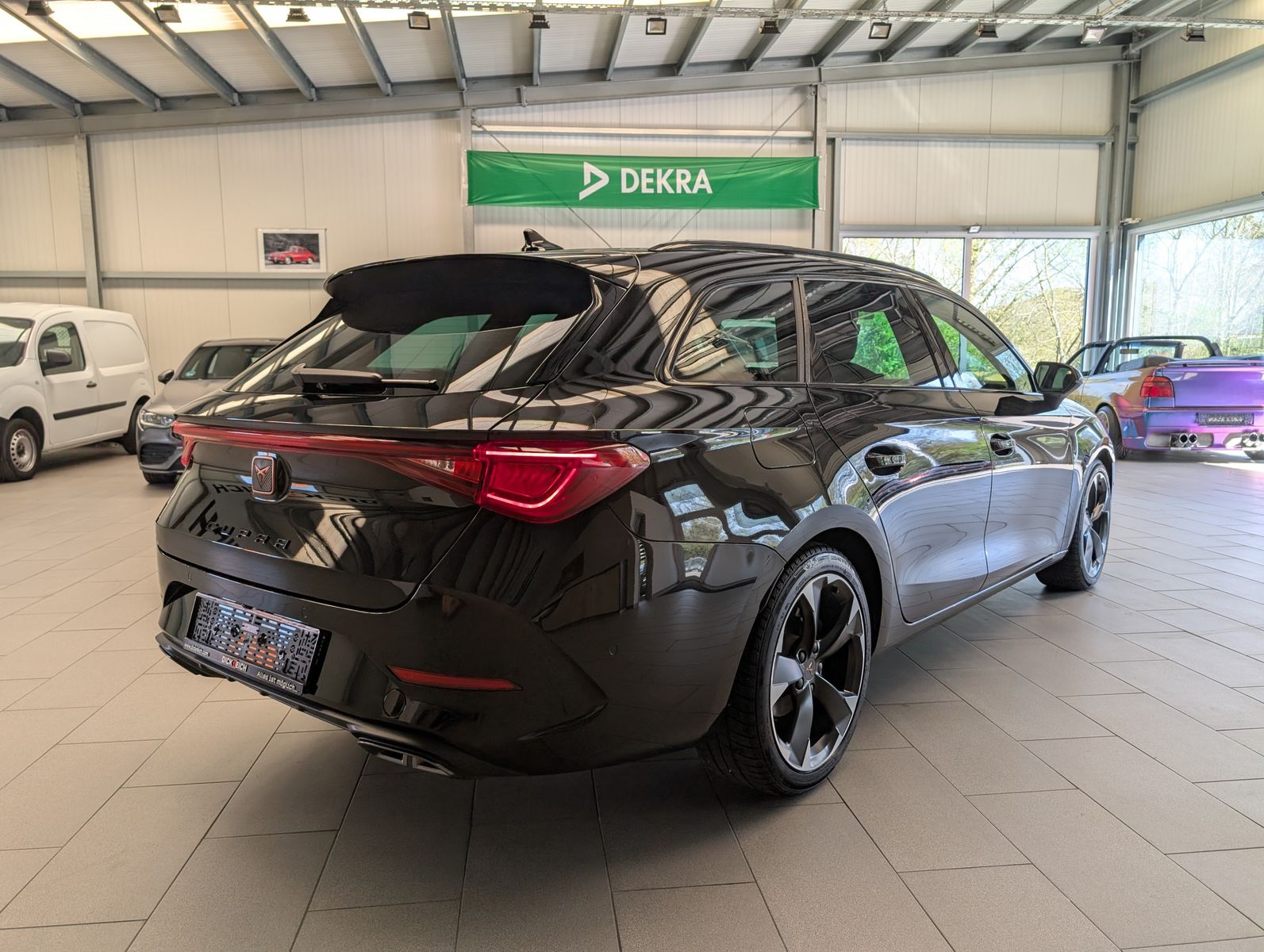 Fahrzeugabbildung CUPRA Leon 1.5eTSI DSG Matrix Kamera Vision+ Full Link