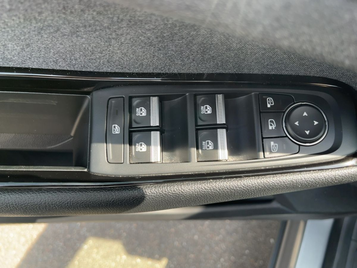 Fahrzeugabbildung Renault Austral Equilibre Mild Hybrid 140 ABS Fahrerairb