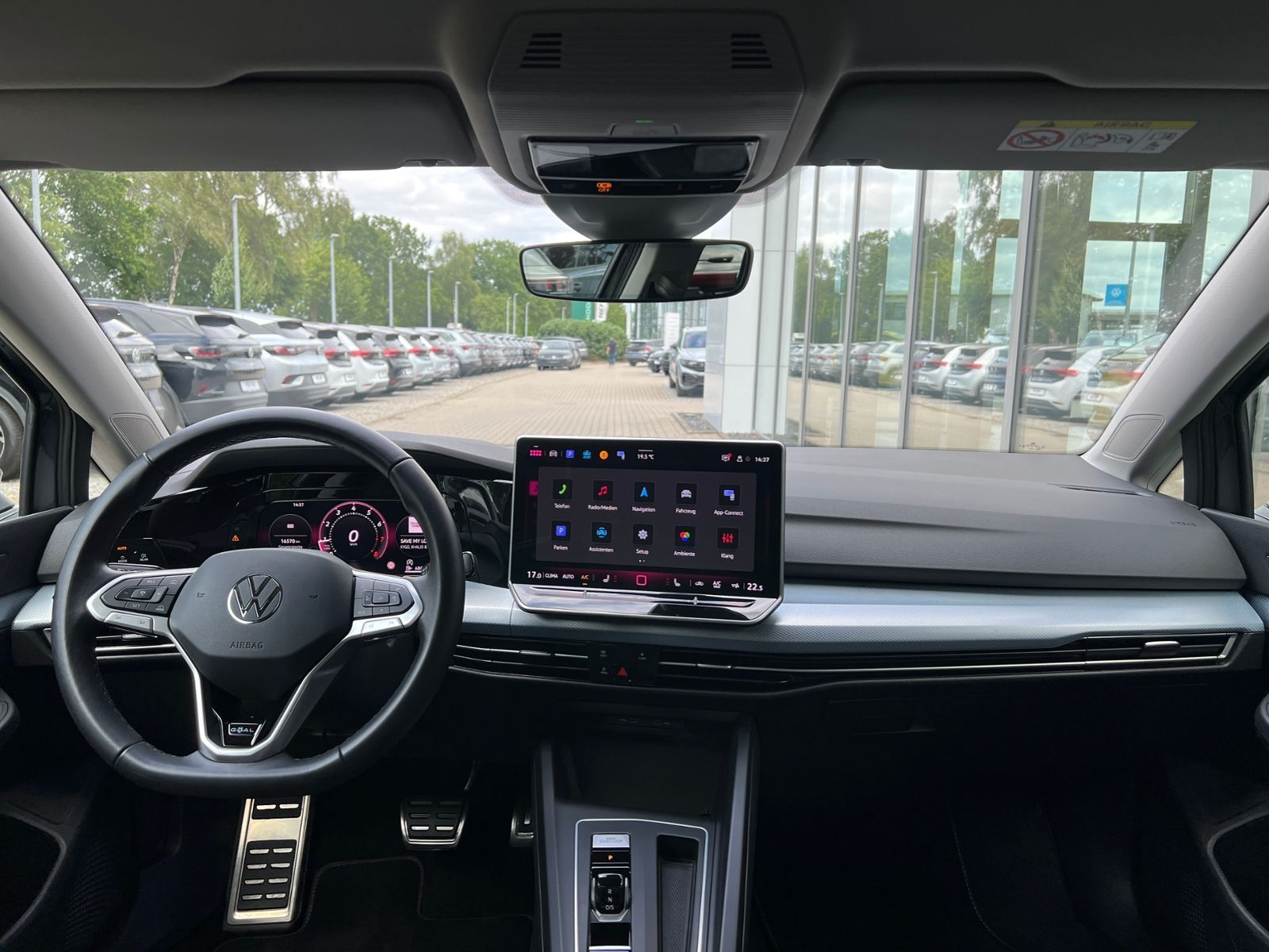 Fahrzeugabbildung Volkswagen Golf VIII Goal 1.5 eTSI DSG *AHK, LED, ACC, Navi