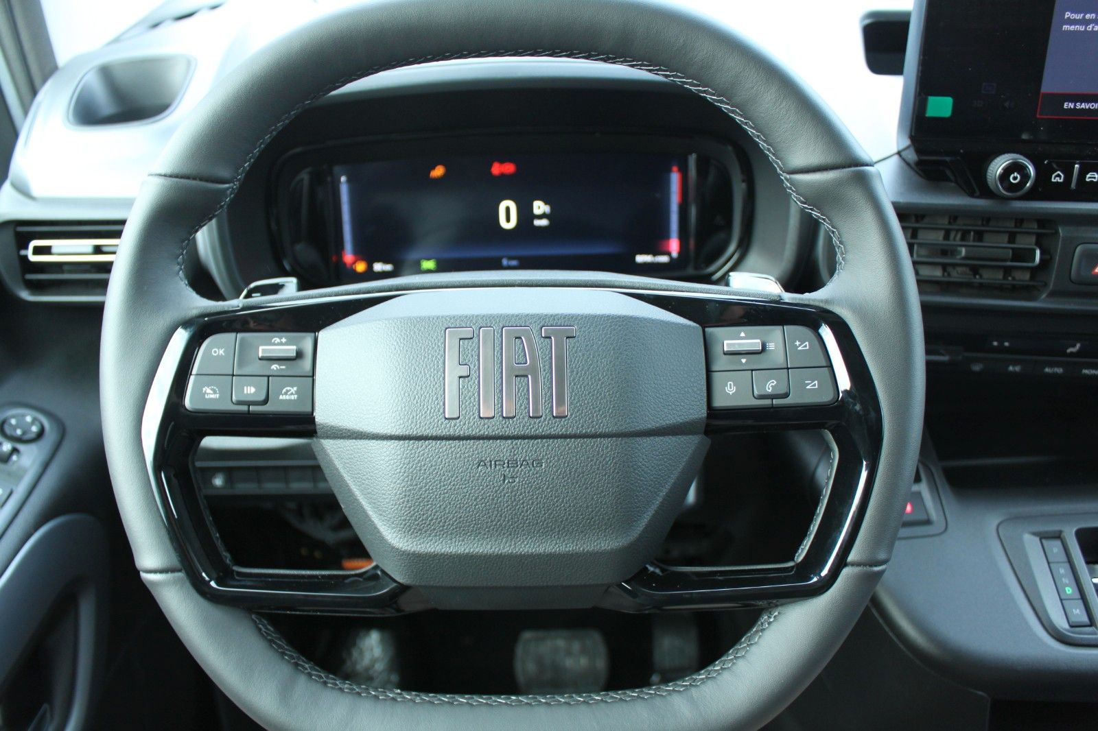 Fahrzeugabbildung Fiat Doblò Kombi 130PS Automatik 2x Schiebetür