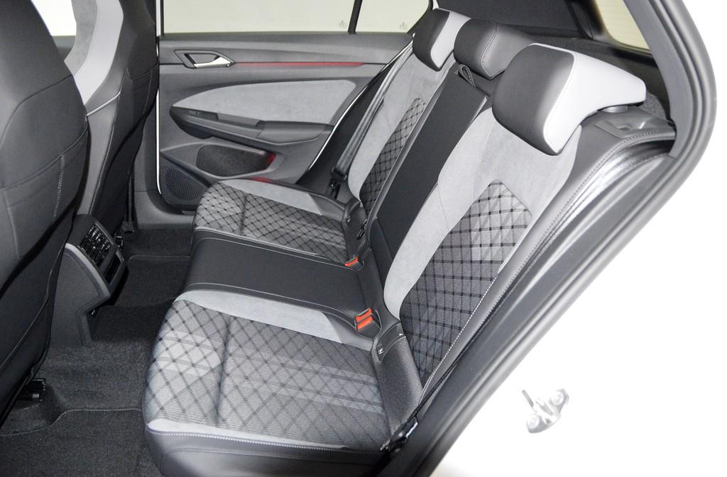 Volkswagen Golf VIII 1.5 TSI ACT R-Line PANO*IQ.LIGHT*VIRTU, миниатюра 8