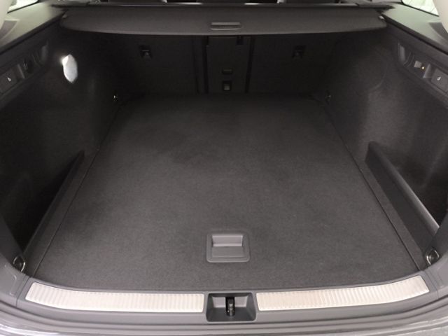 Fahrzeugabbildung Volkswagen Passat 2.0 TDI SCR DSG Business
