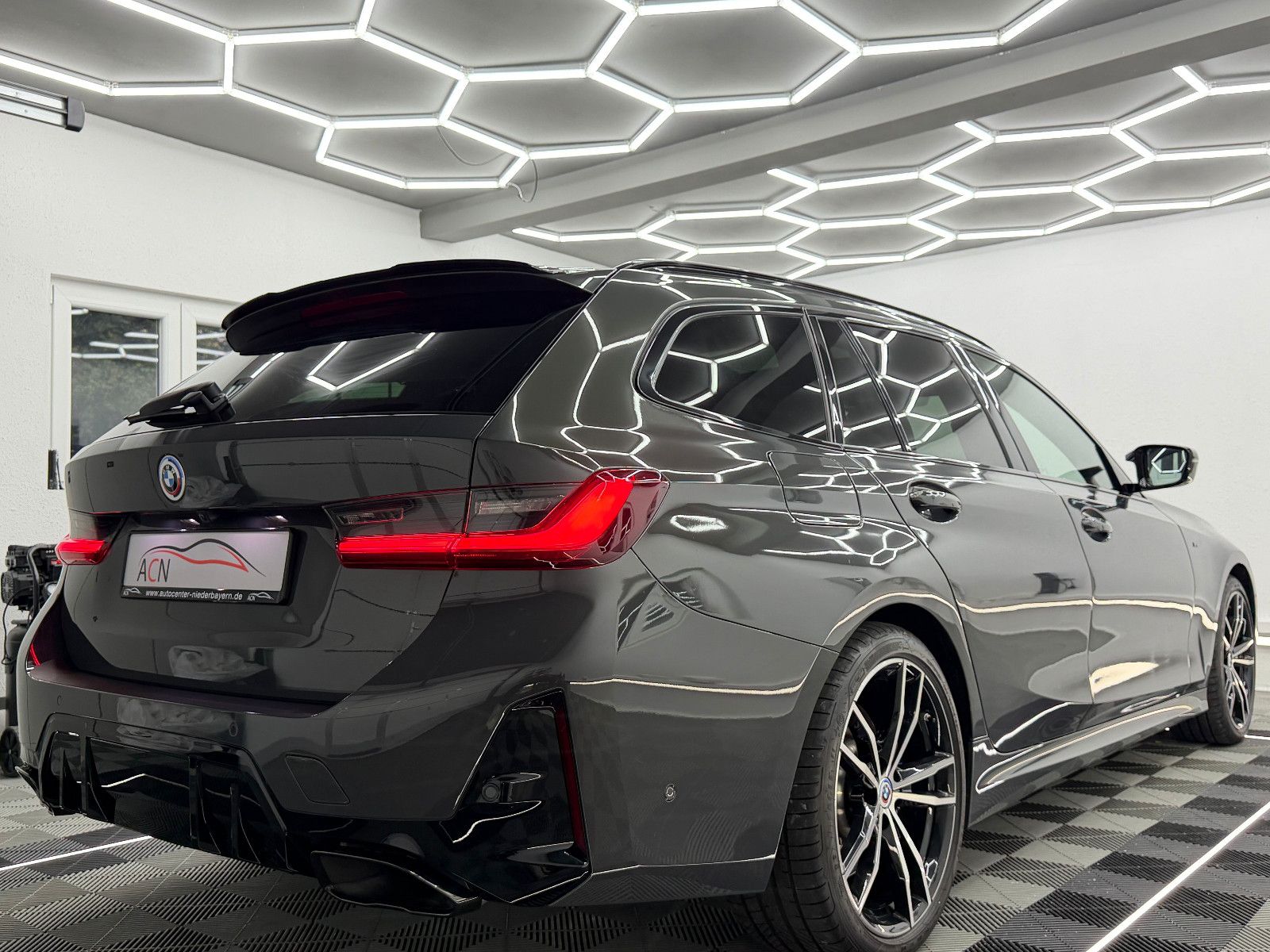 Fahrzeugabbildung BMW M340 d xDrive/STHZ/LASER/HuD/PANO/DRAVIT/DE FZG