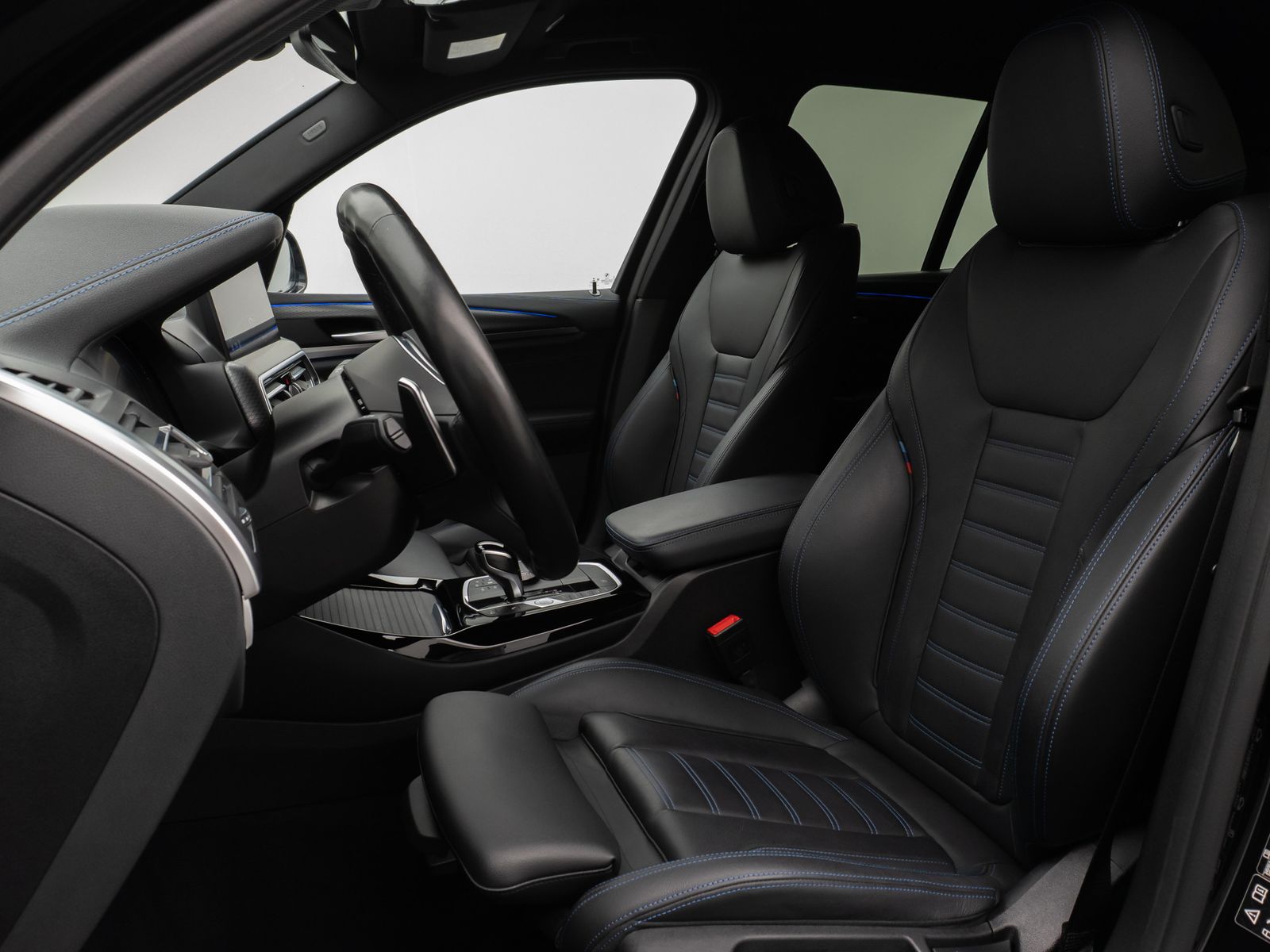 Fahrzeugabbildung BMW X3 xD30d M Sport Kamera Laser DAB HiFi AHK 20"