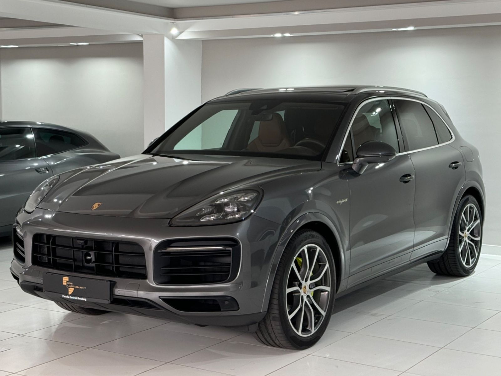 Porsche Cayenne E-Hybrid Approved Rear Seat Ent foto 1