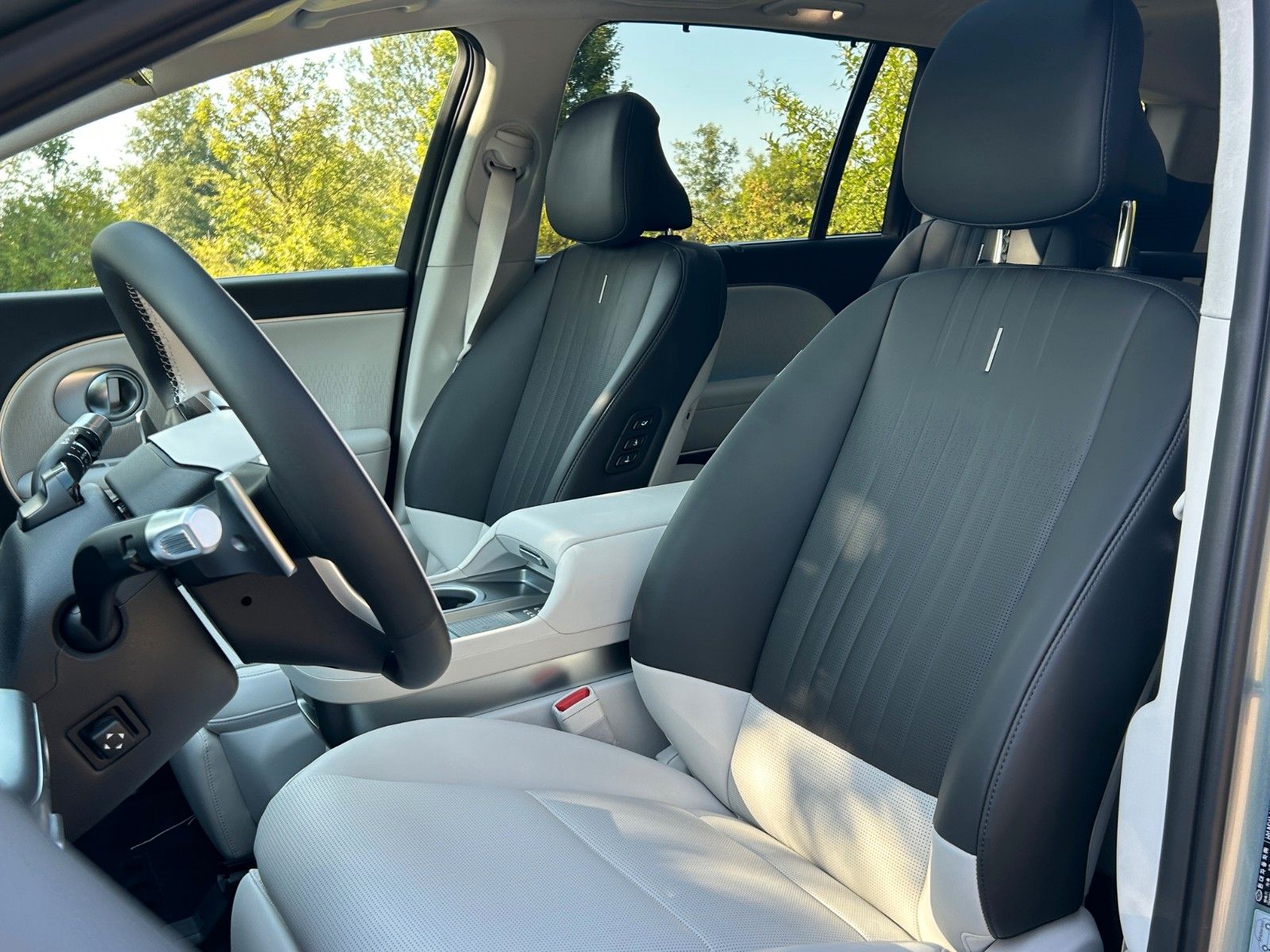 Fahrzeugabbildung Hyundai IONIQ 9 UNIQ 226kW *RW600KM*Pano*6Si*Relax*HeUp*