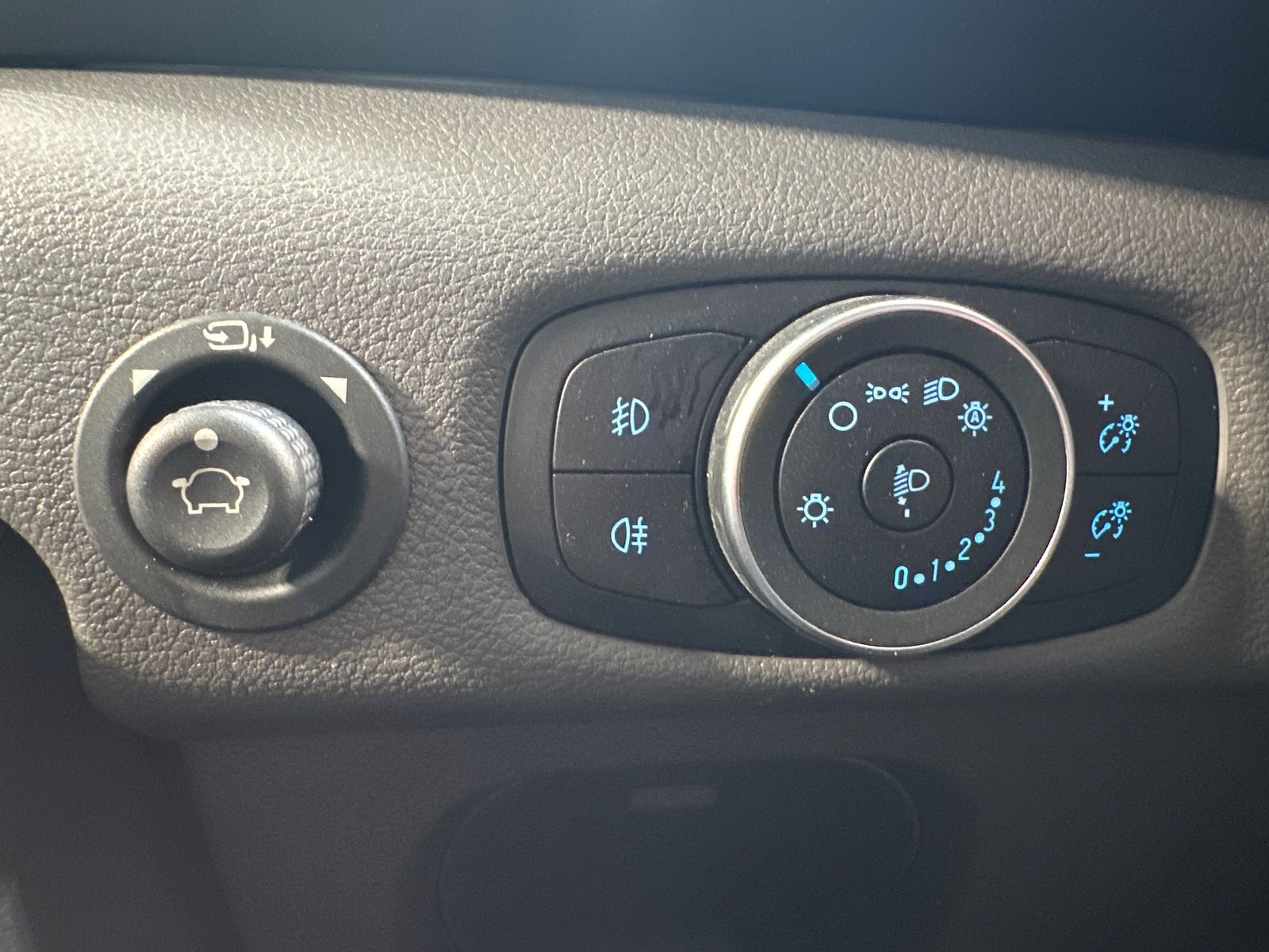 Fahrzeugabbildung Ford Transit FT 350 L3H2 KLIMA+PDC+SHZ+TEMPOMAT+1HD