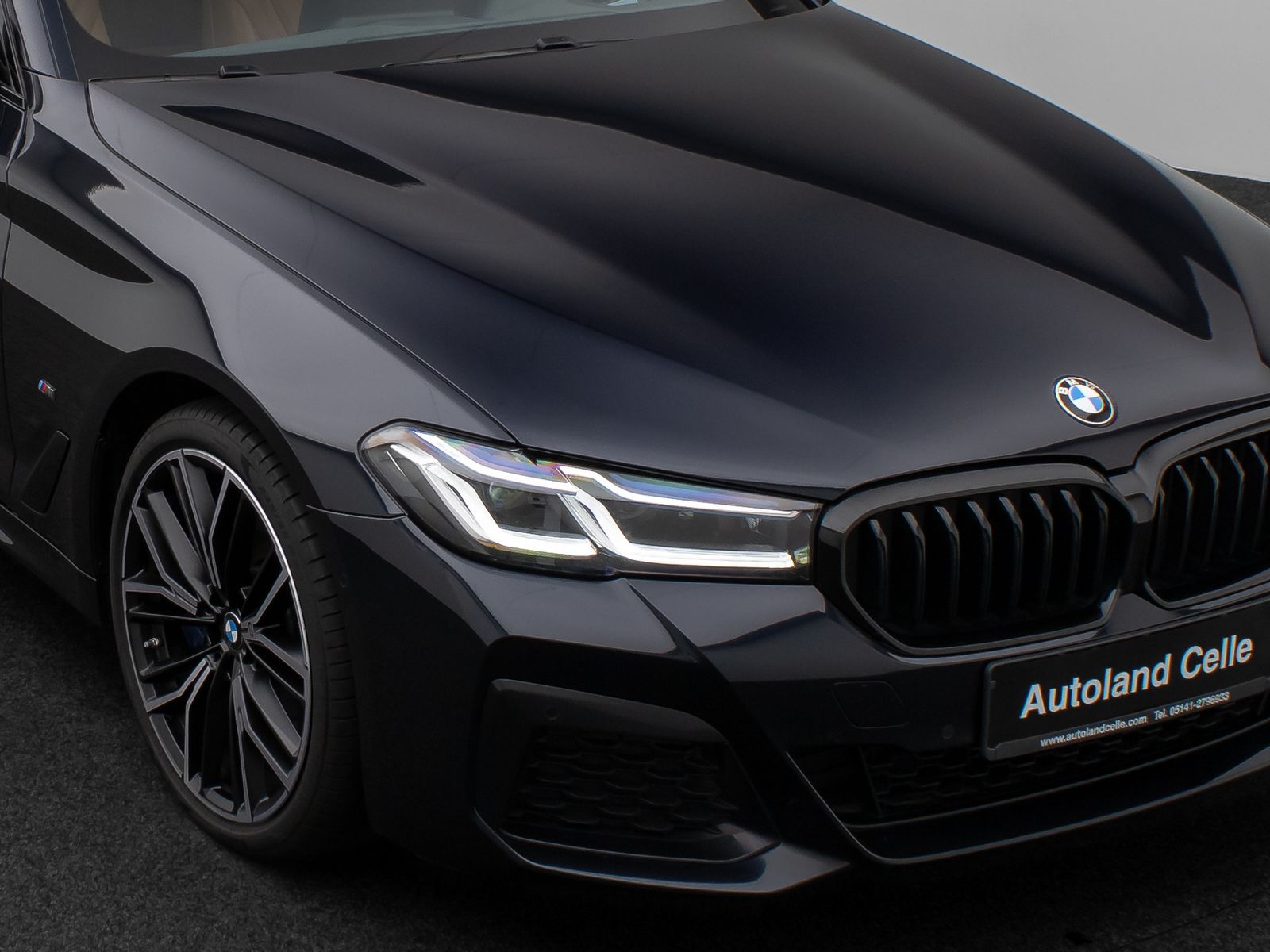 Fahrzeugabbildung BMW 530d xD M Sport Pano Kamera Laser HUD H/K 20Zoll