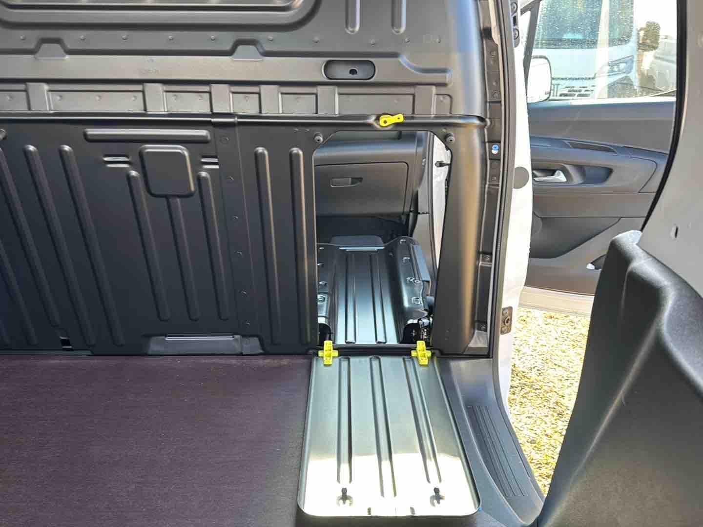 Fahrzeugabbildung Opel Combo-e Cargo Edition