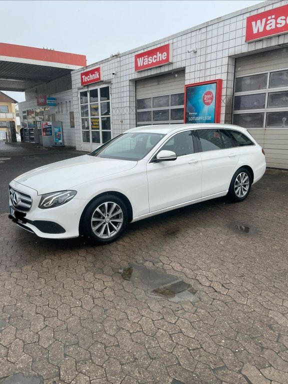Image of Mercedes-Benz C 220