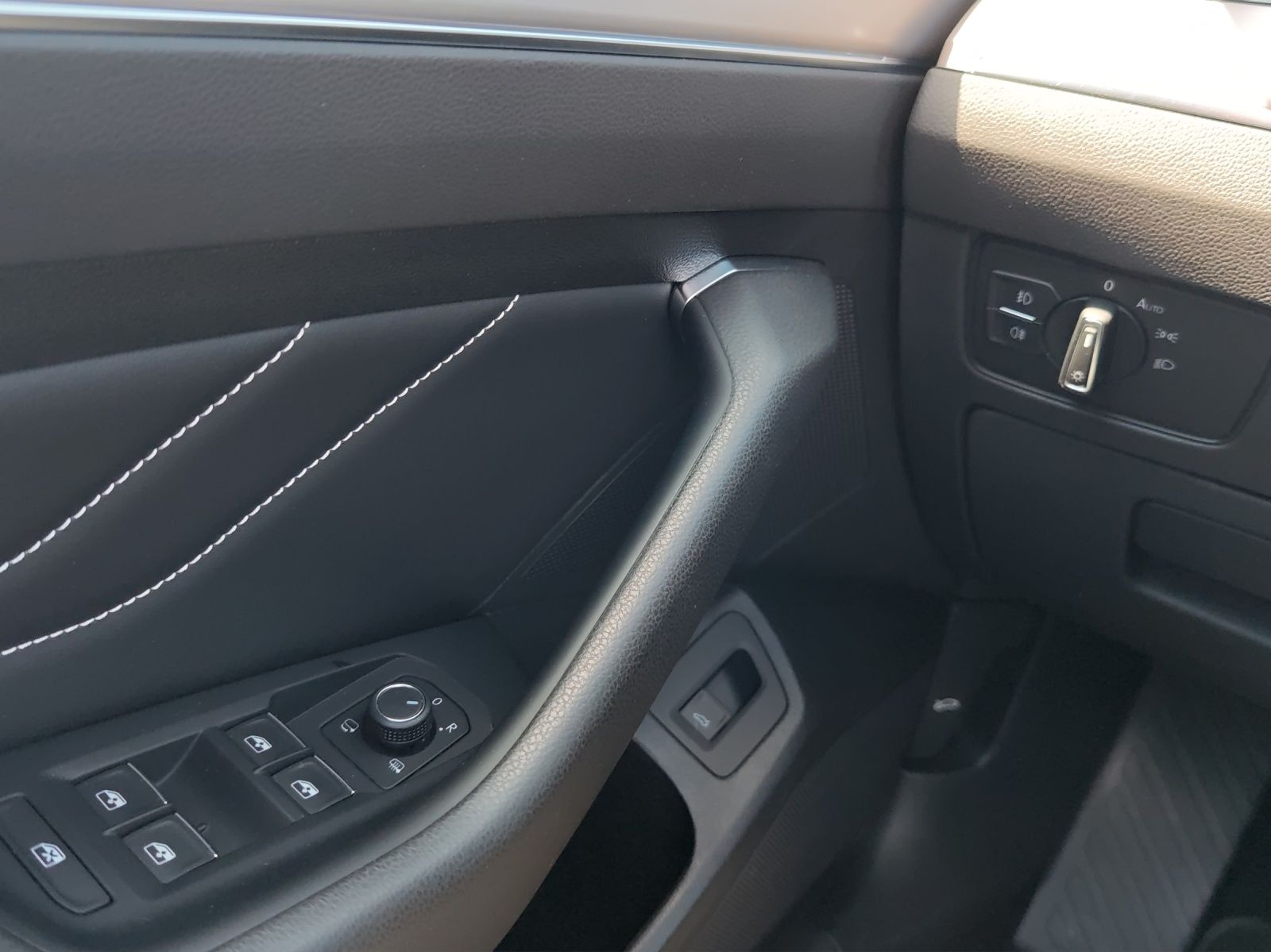 Fahrzeugabbildung Volkswagen Passat Variant TSI Elegance DSG 4M Matrix Navi A