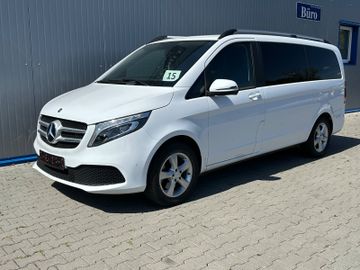 Mercedes V 220 - 1