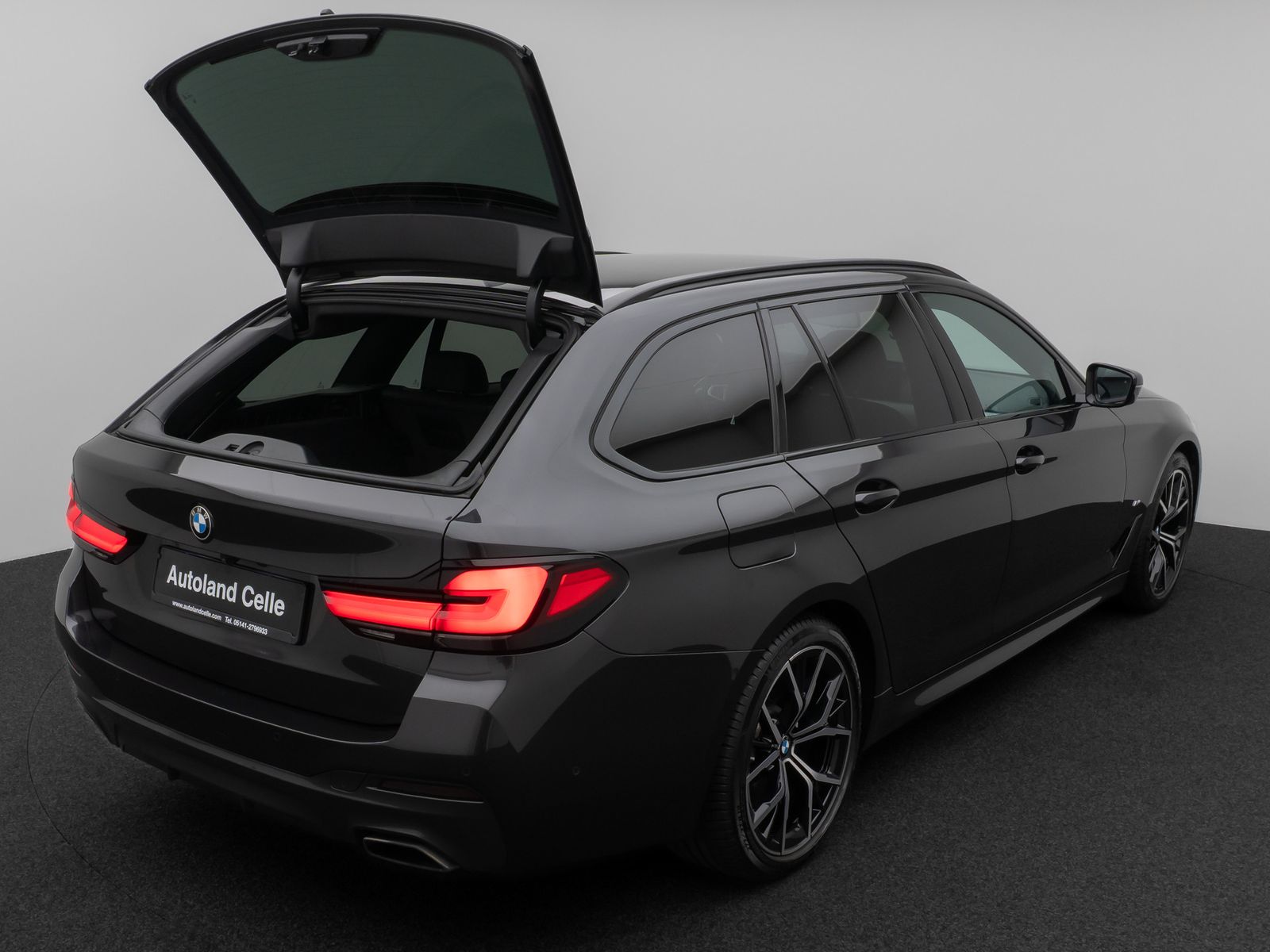 Fahrzeugabbildung BMW 540d xD M Sport Kamera HUD DAB H/K 4xKlima AHK