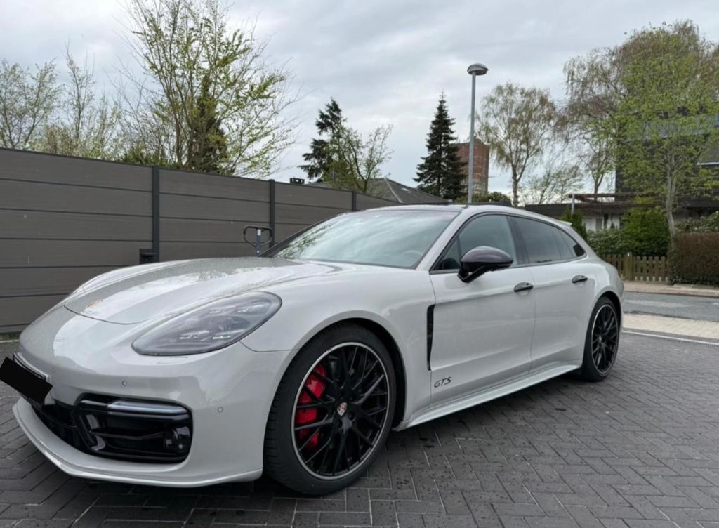 Image of Porsche Panamera