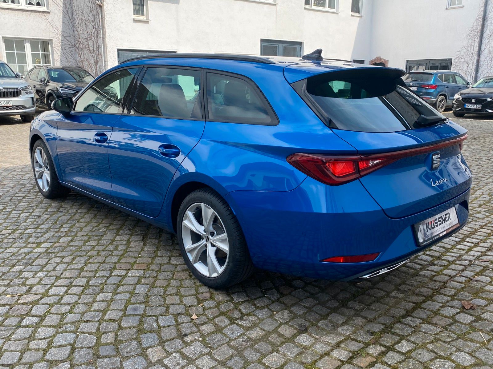Fahrzeugabbildung SEAT Leon Sportstourer 1.5 eTSI FR *DSG *AHZV