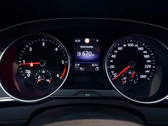 Fahrzeugabbildung Volkswagen Passat Variant Business 2.0 TDI | LED RFK AHK