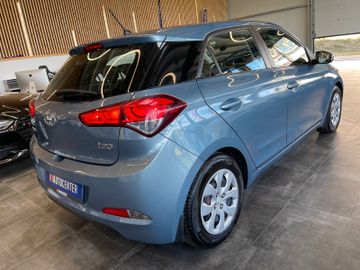 Hyundai i20 blue *PRINS-GASANLAGE*KLIMA*LKHZ*TEMPOMAT*