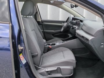 Volkswagen Golf - 8