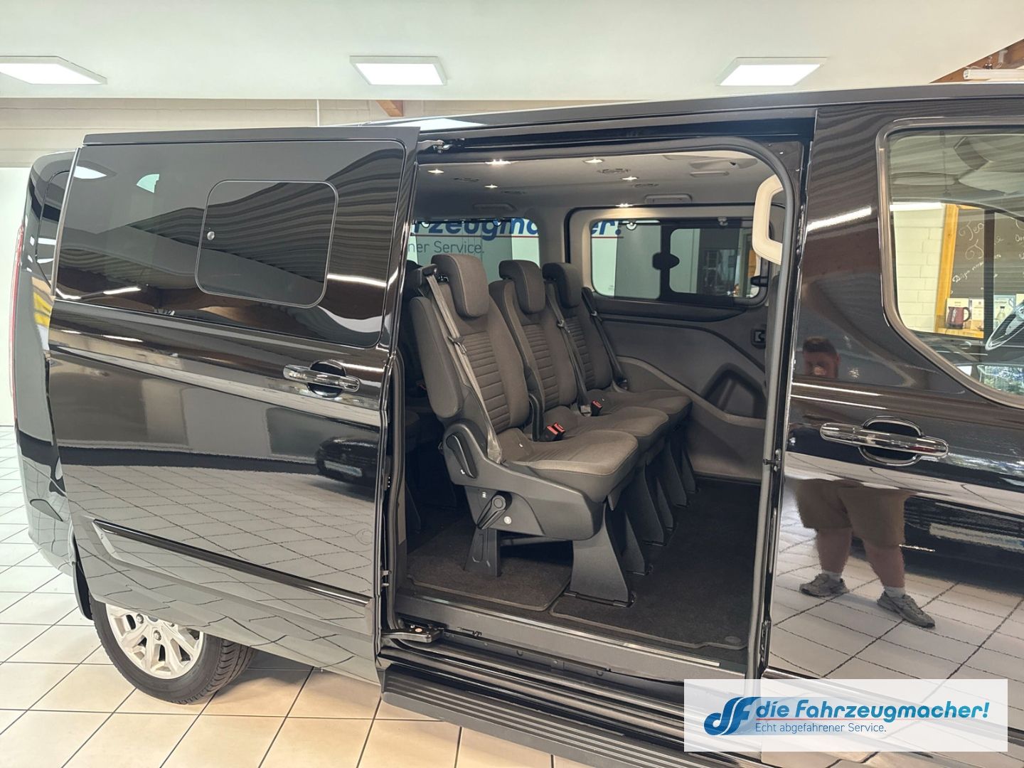 Fahrzeugabbildung Ford Tourneo Custom 320 L2 Titanium X 2.0 TDCi  AHK N
