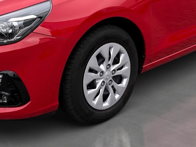 Fahrzeugabbildung Hyundai i30 Pure Radio,ZV mit FB,Klima DAB Spurhalteass.