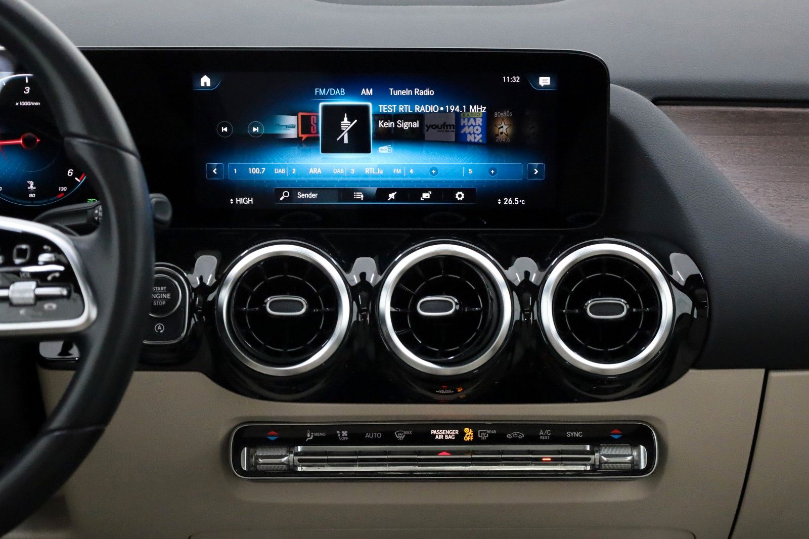 Fahrzeugabbildung Mercedes-Benz GLA 200 d,Leder,Navi,LED,Kamera,Panorama