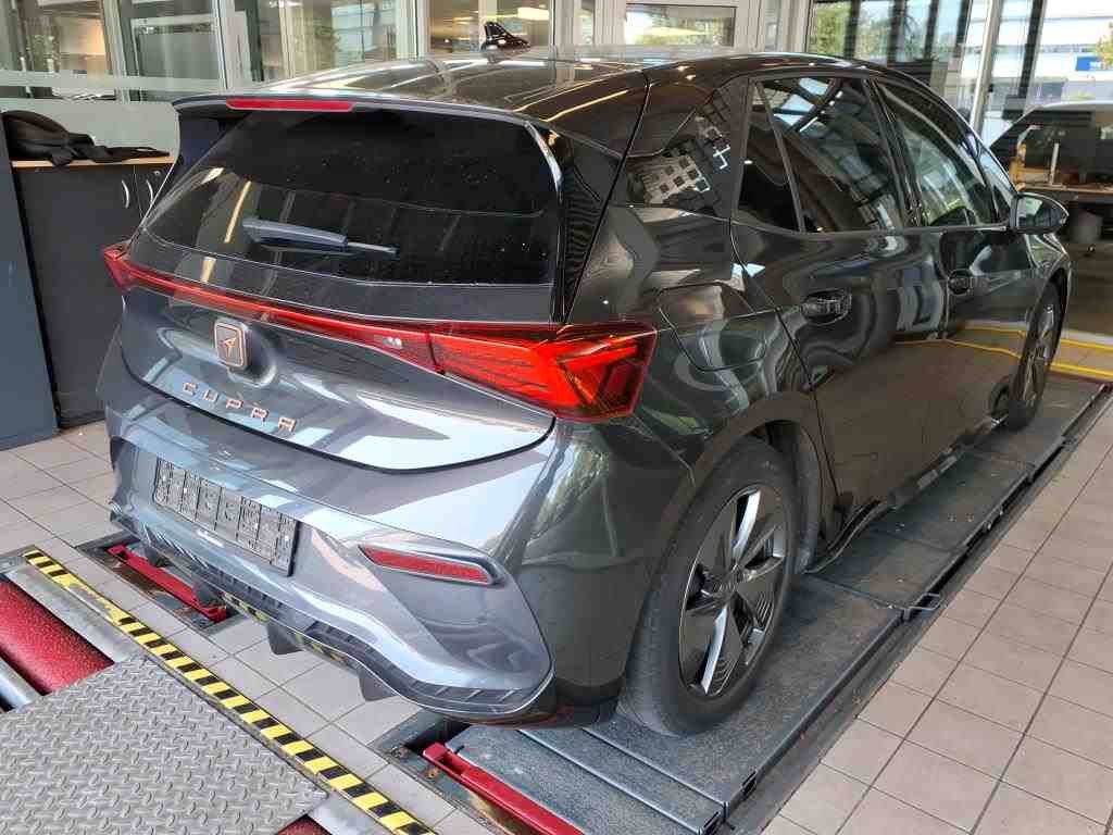 Cupra Born electric*WÄRMEPUMPE*LED*KAMERA*PDC*SHZ*NAVI imagem 3