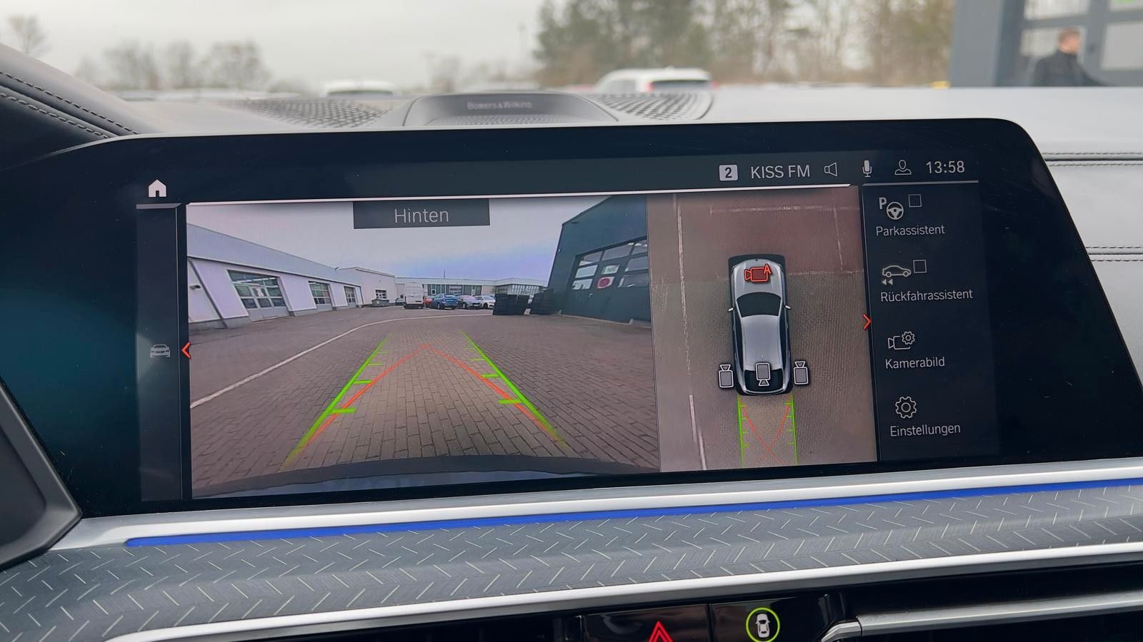 Fahrzeugabbildung BMW X6 M550 i*Laser*STHZ*AHK*HU*B&W*VOLL*Mietkauf