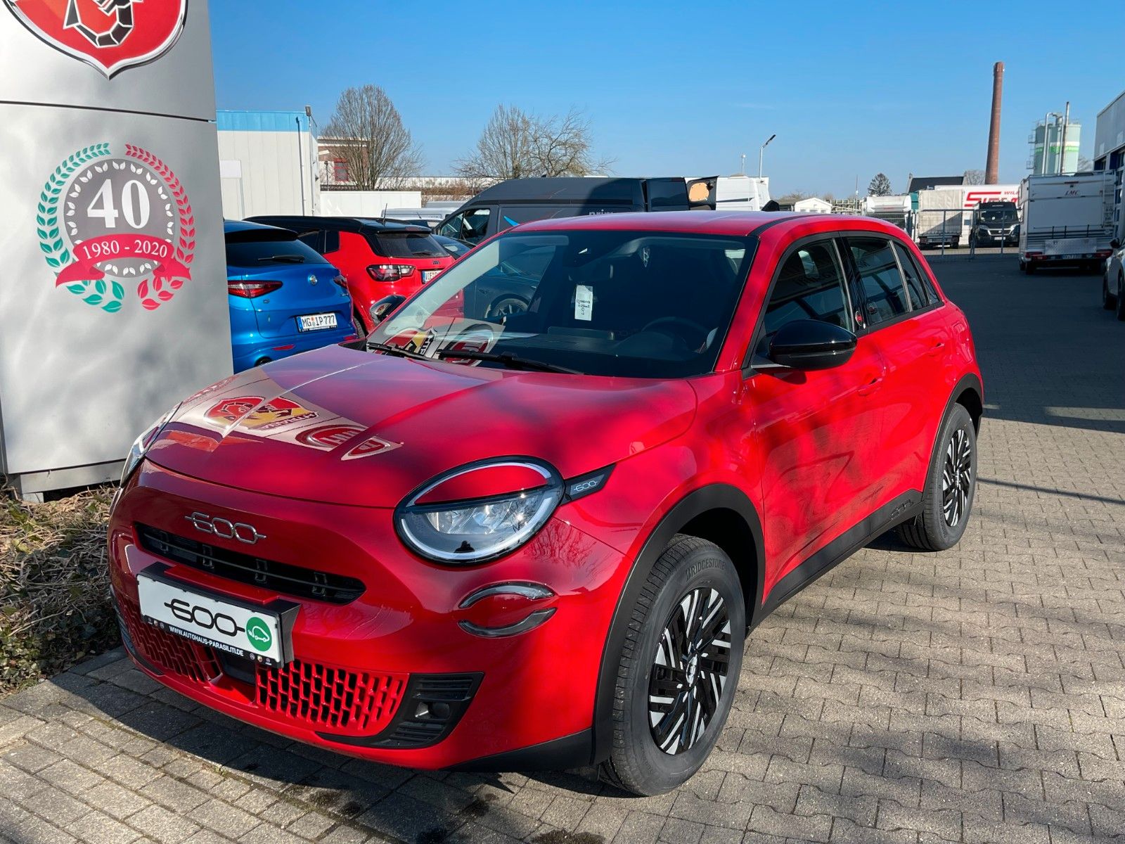 Fiat 600e Red PDC WinterPaket LED Keyless imagem 3