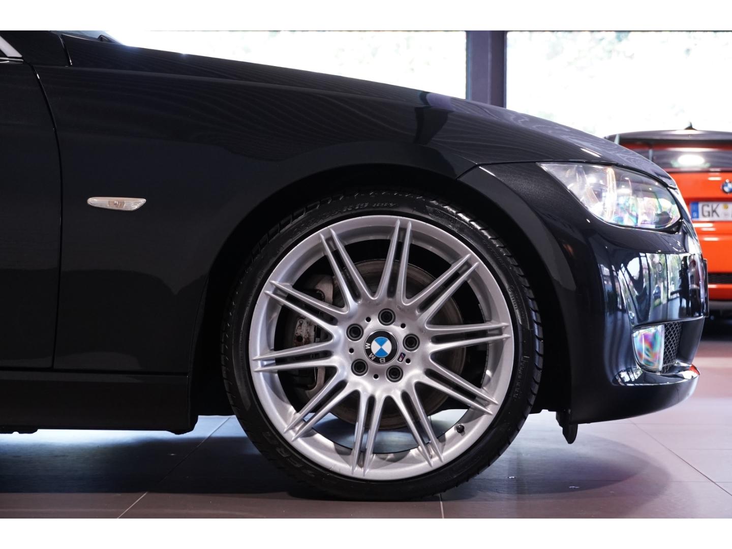 BMW 330 i Cabrio Memo Comfortpak. Leder 19''HIFI Key