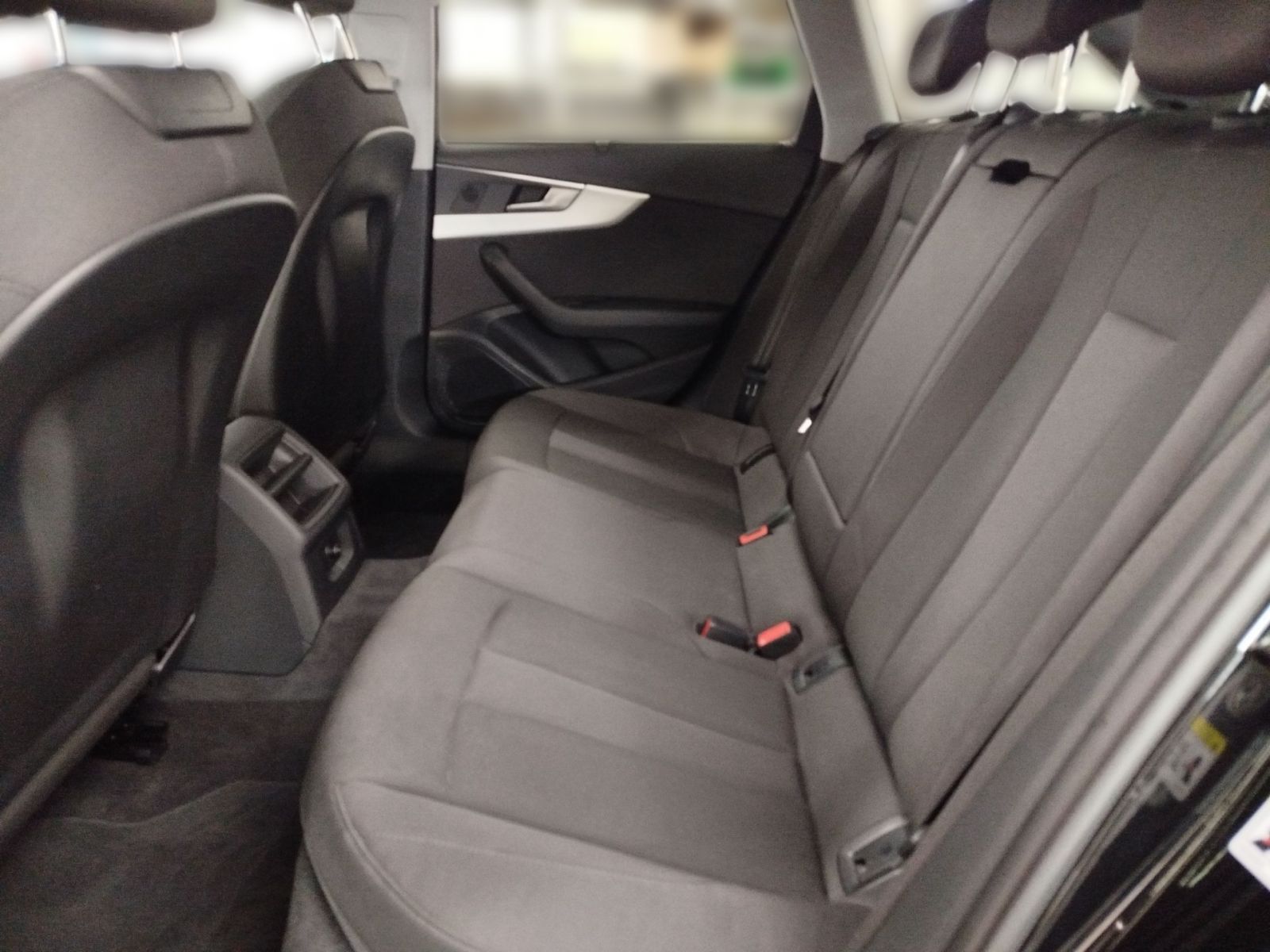 Audi A4 - Bild 11