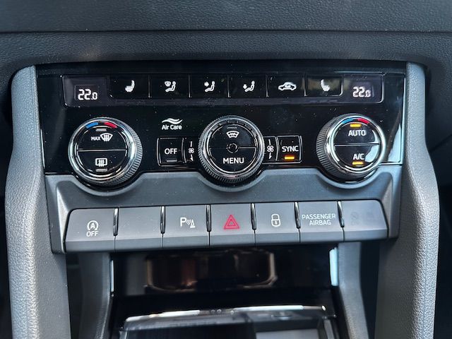 Karoq Sportline 4x4;ACC;AHK;KAMERA;EL HECK;,LED