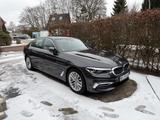 BMW 530e iPerformance - - BMW 5er Reihe mit Hybrid-Antrieb: Automatik