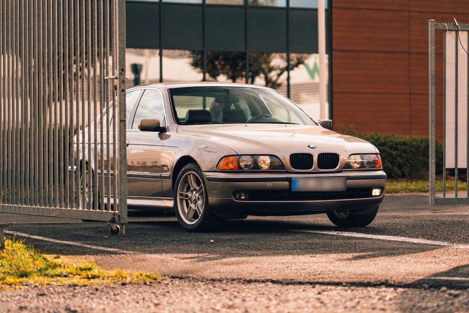 BMW 528