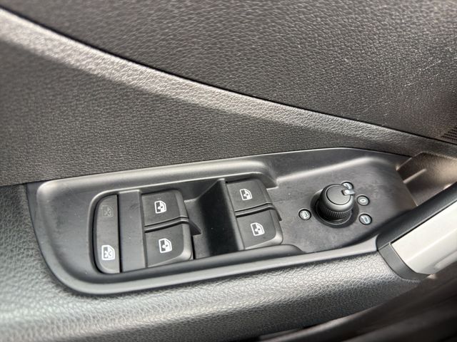 Q2 35 TFSI 7-Gang S tronic Navigation, LED, ACC