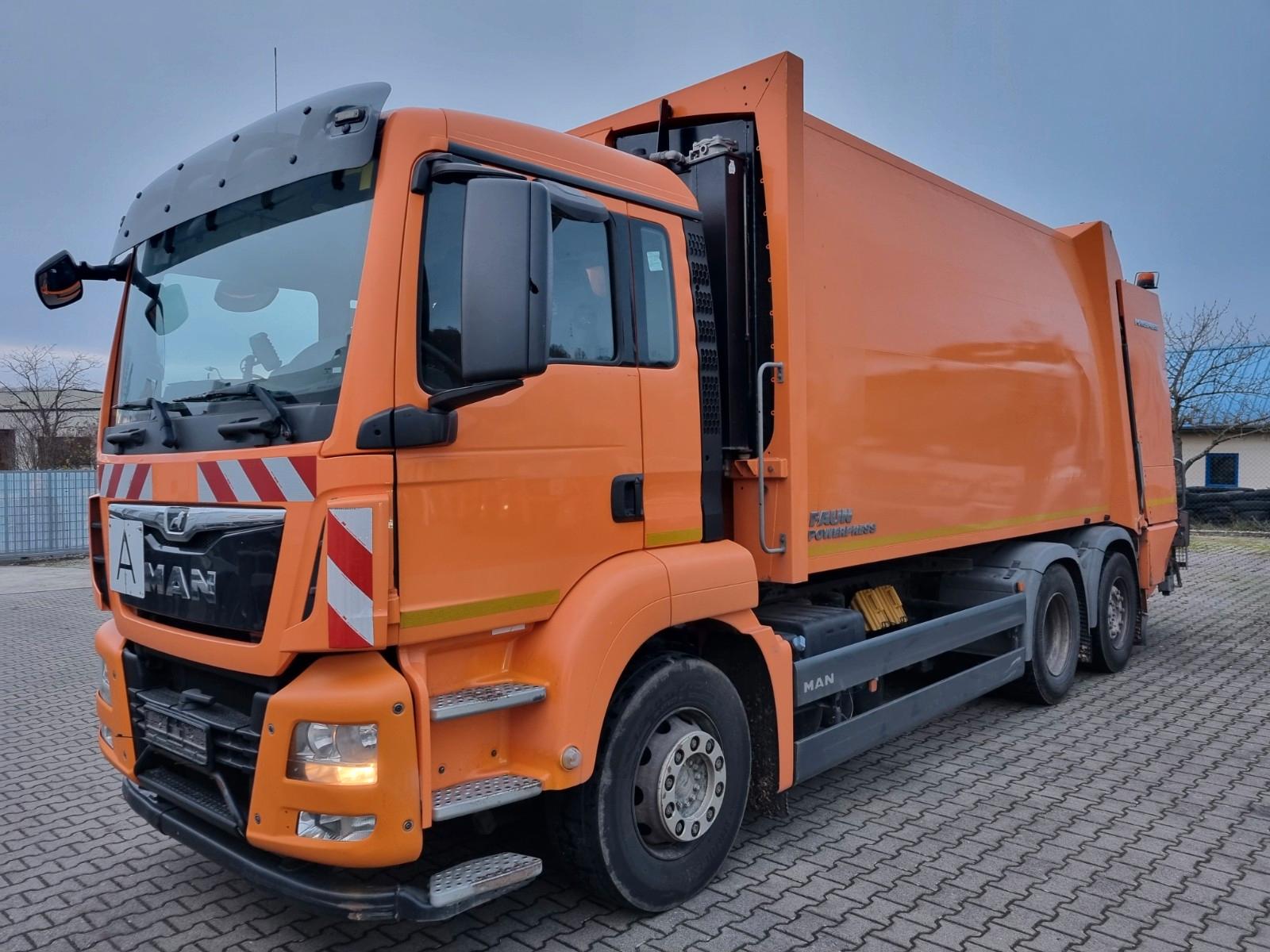 MAN TGS 28.320 mit FAUN POWERPRESS 526H