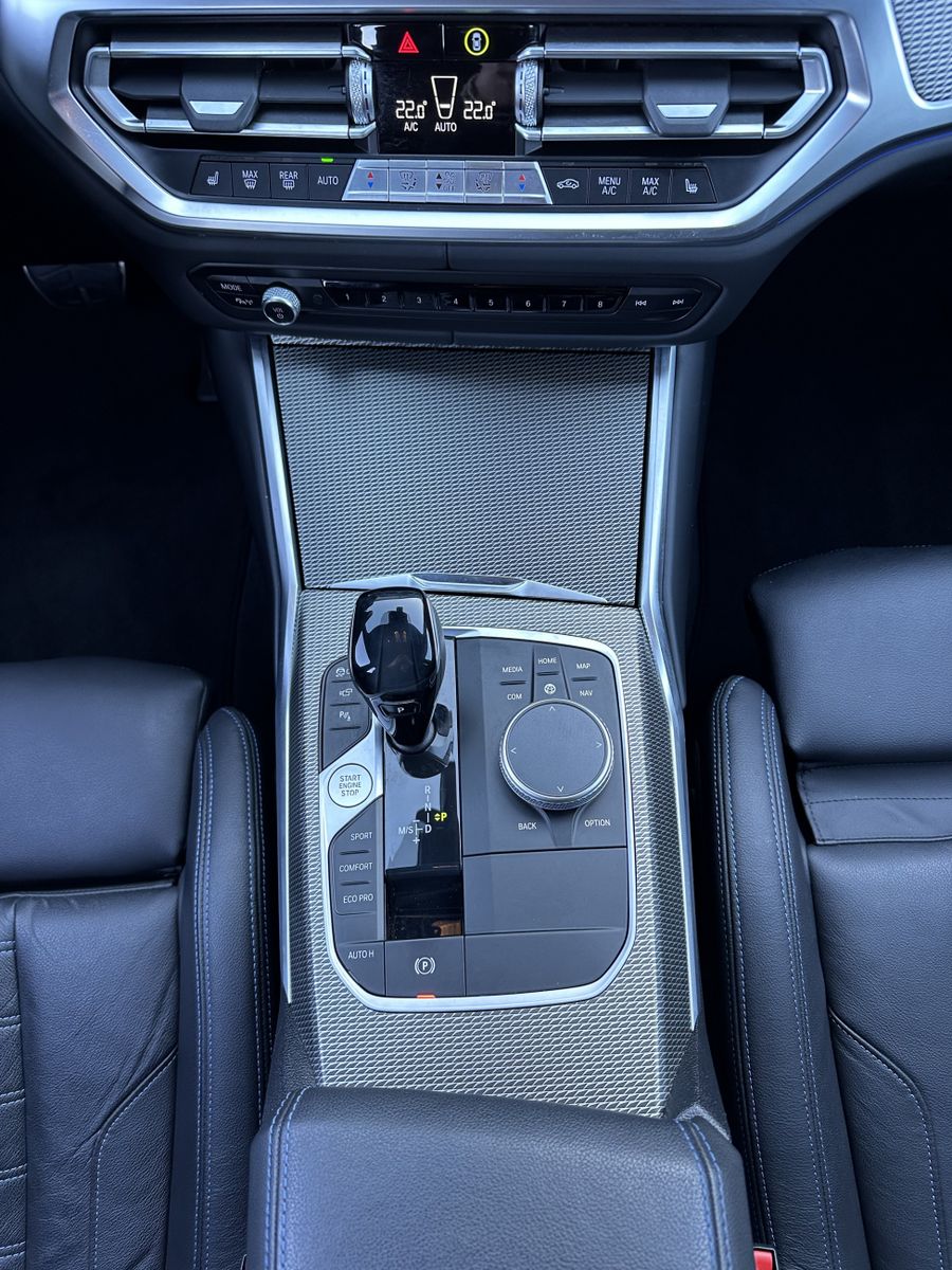 Fahrzeugabbildung BMW M340d Touring xDrive NAV+LASER+AHK+ACC+HEADUP+PP