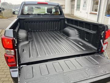 Bild 6 Isuzu D-Max Space Cab 4WD LS Automatik